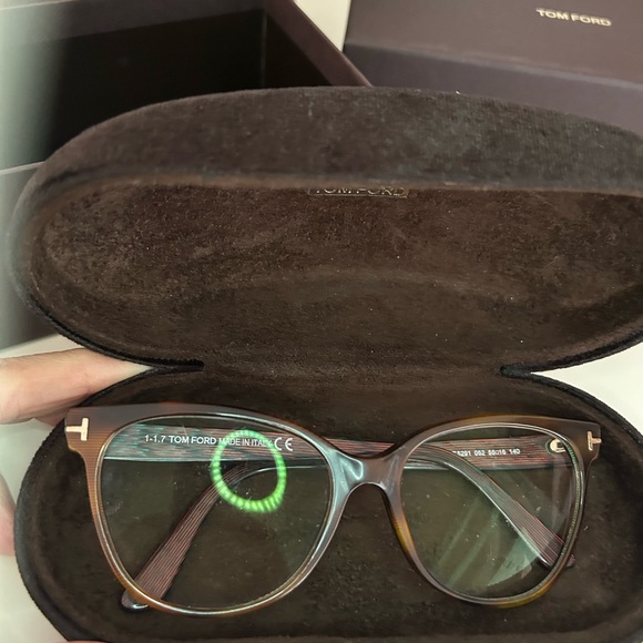 Tom Ford Women's Dark Havana Iridescent Glasses - Picture 13 of 15